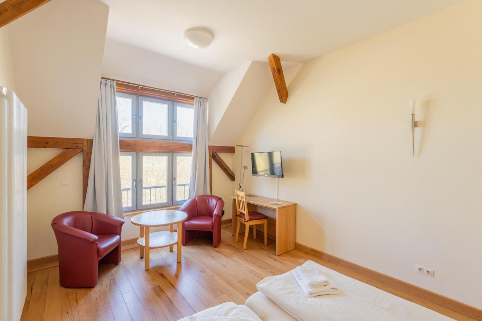 Biohotel Stiftsgut Wilhelmsgluecksbrunn Creuzburg Exterior foto
